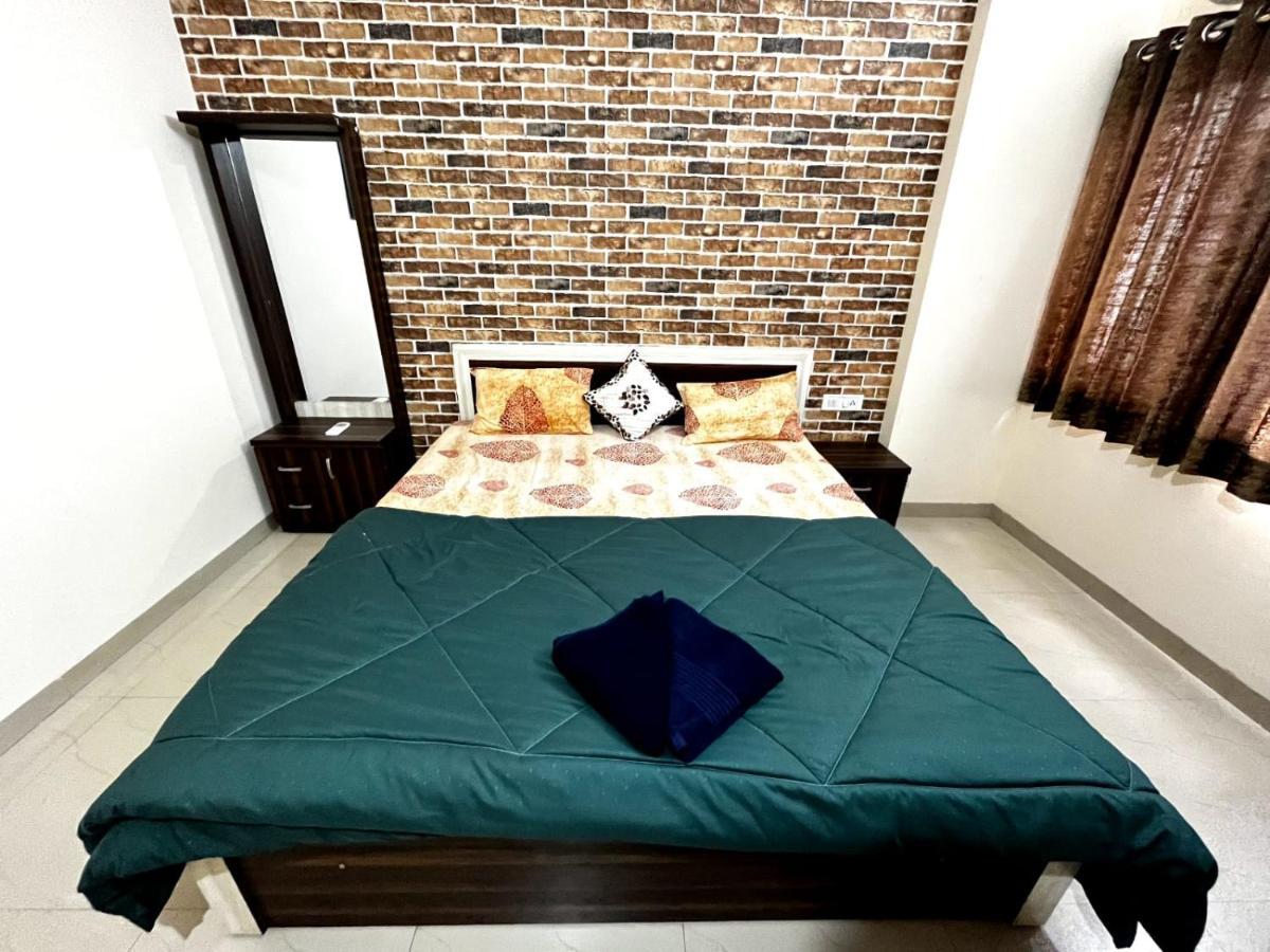 Staeg Heart Of City 2Bhk - 201 Indore Exterior foto